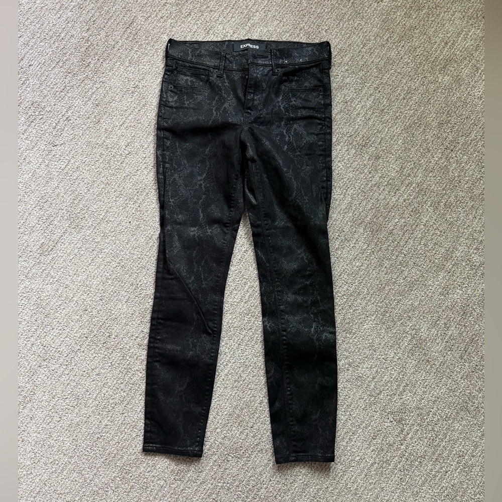 Express Mid Rise Leggings